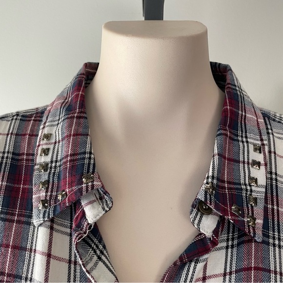 Lola P Studded Western Cowgirl Shirt Plaid Flannel Grunge 100% Cotton Size Large - Picture 7 of 9